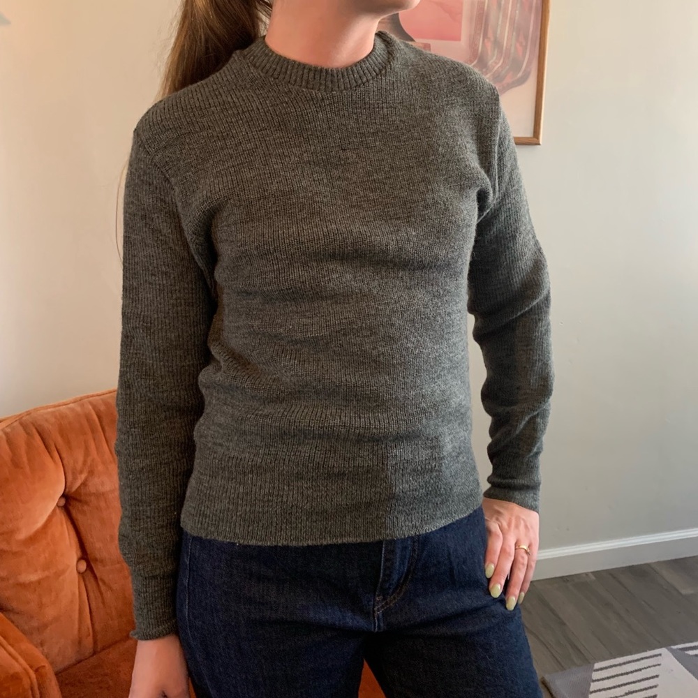 Vintage Wool crew neck Sweater. Xs/S